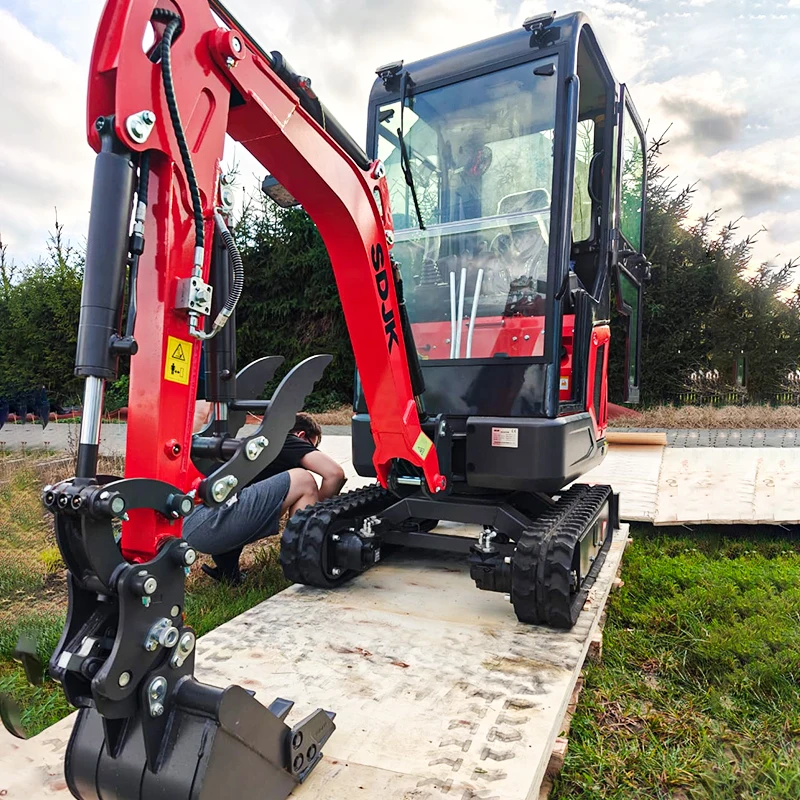 Excavadora Multifuncional · Orugas Cerradas