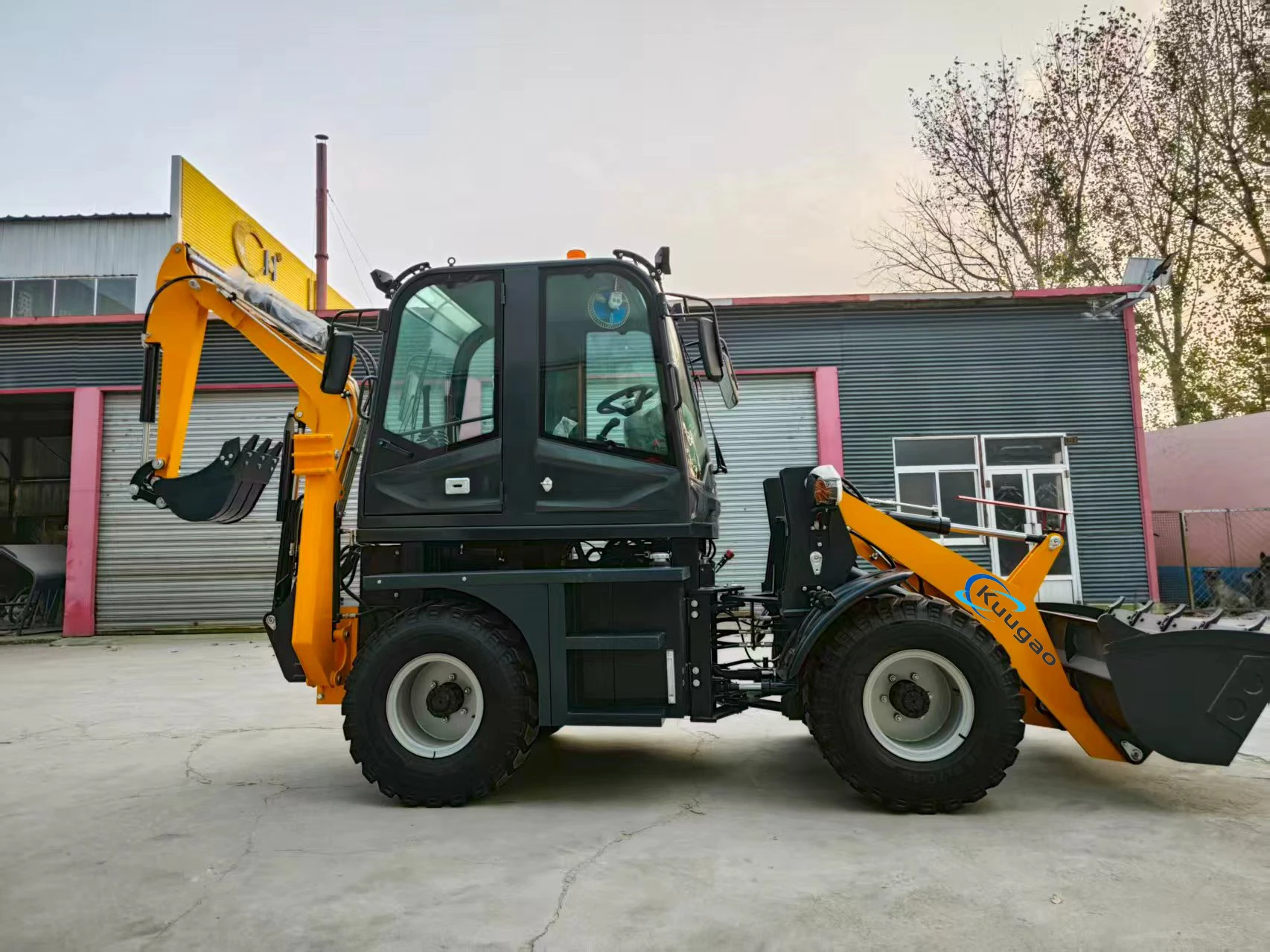 Miniexcavadora + Minicargadora · Yanmar